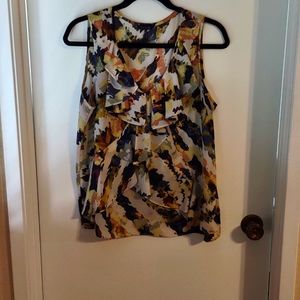 Daisy Fuentes large sleeveless blouse